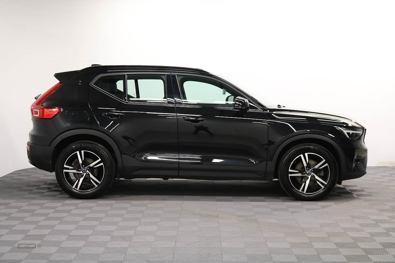 Apr 2023 Volvo XC40 2.0 B3P Plus Dark 5dr Auto