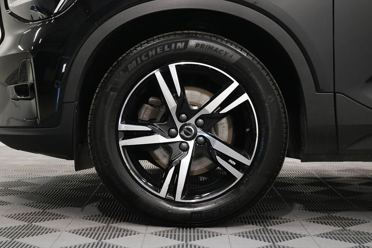 Apr 2023 Volvo XC40 2.0 B3P Plus Dark 5dr Auto