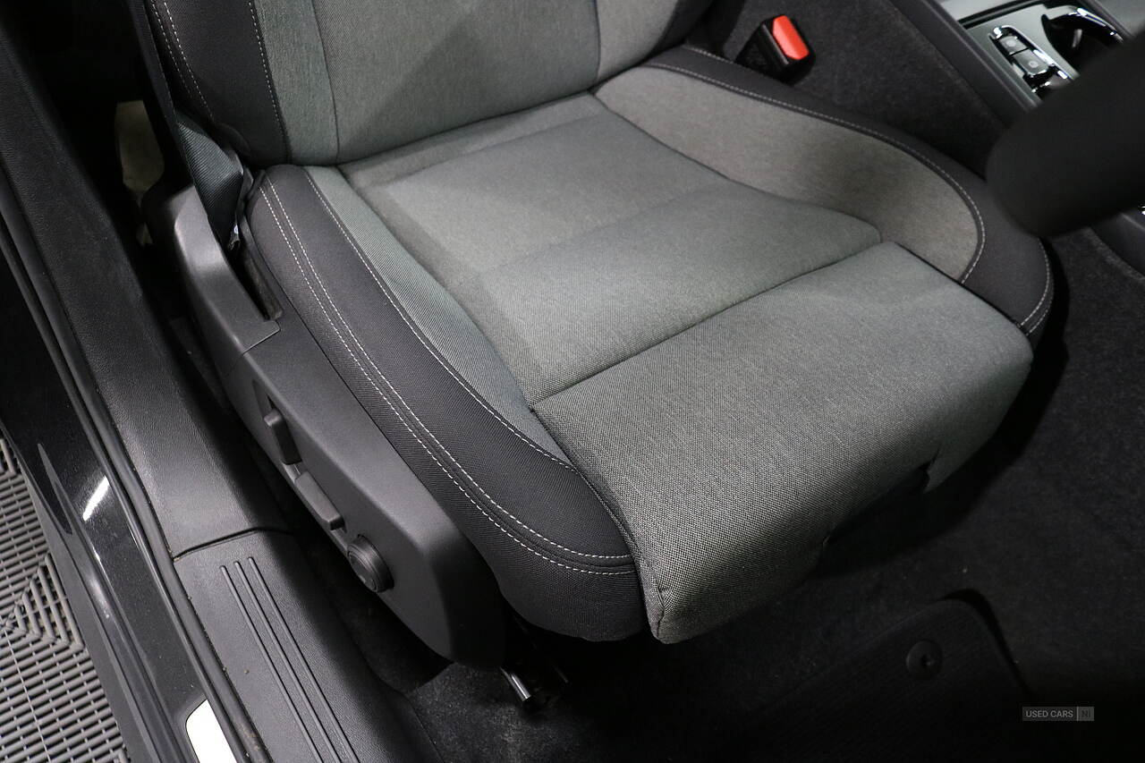 Apr 2023 Volvo XC40 2.0 B3P Plus Dark 5dr Auto
