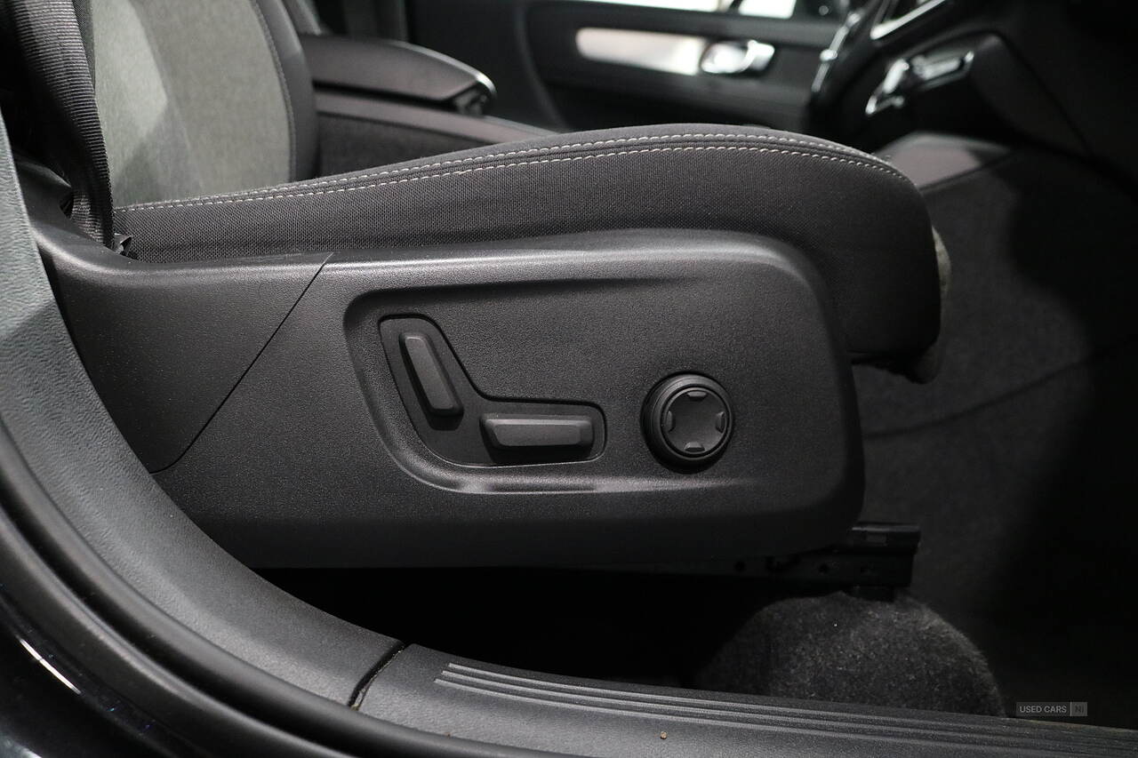 Apr 2023 Volvo XC40 2.0 B3P Plus Dark 5dr Auto