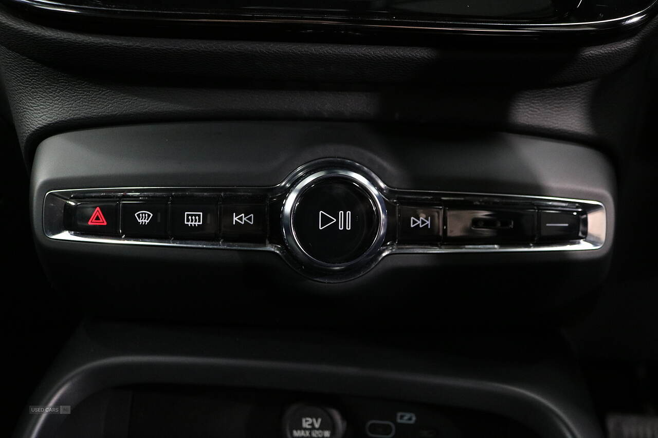 Apr 2023 Volvo XC40 2.0 B3P Plus Dark 5dr Auto