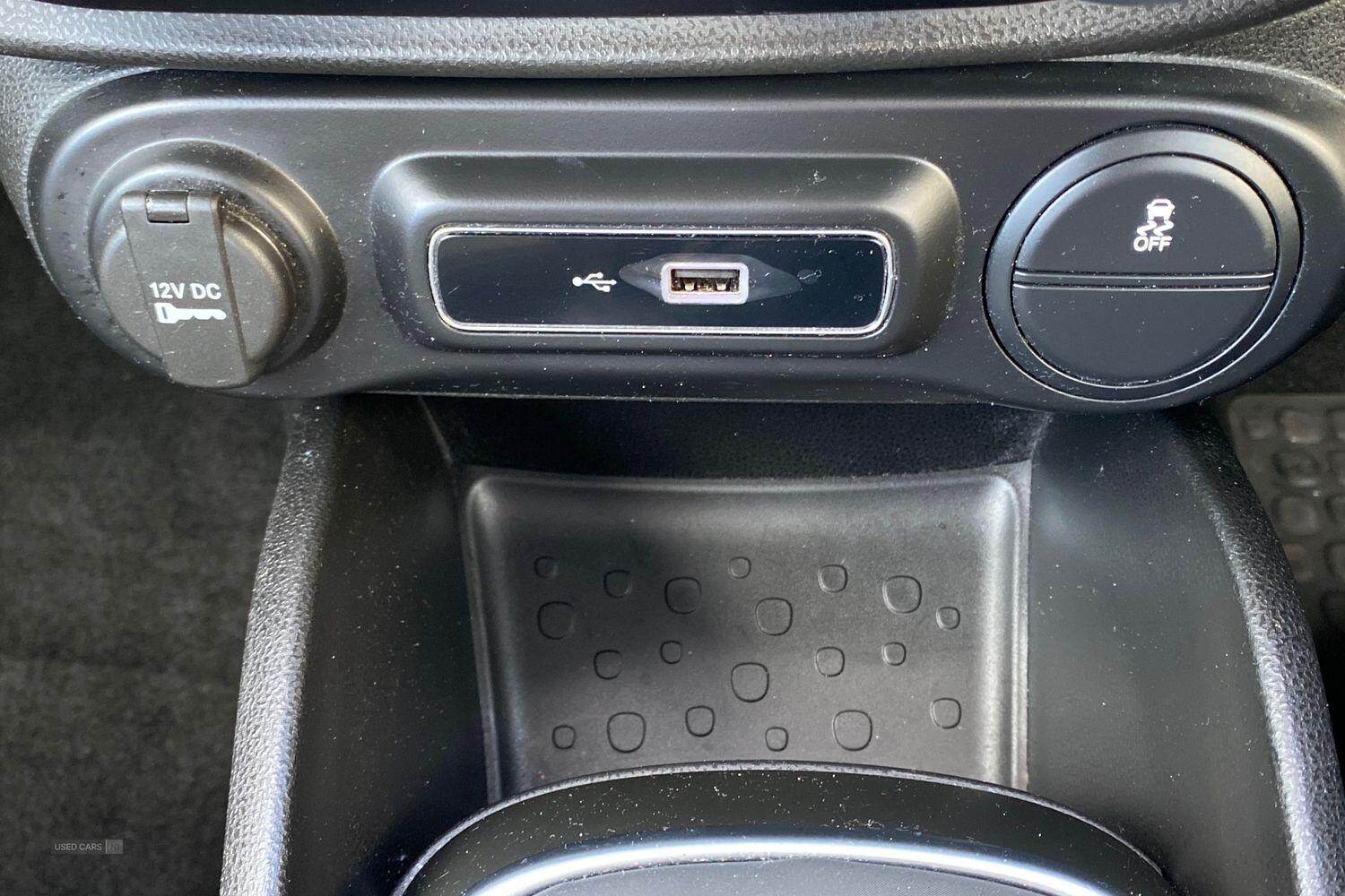 Mar 2021 Fiat 500L 1.4 Cross 5dr
