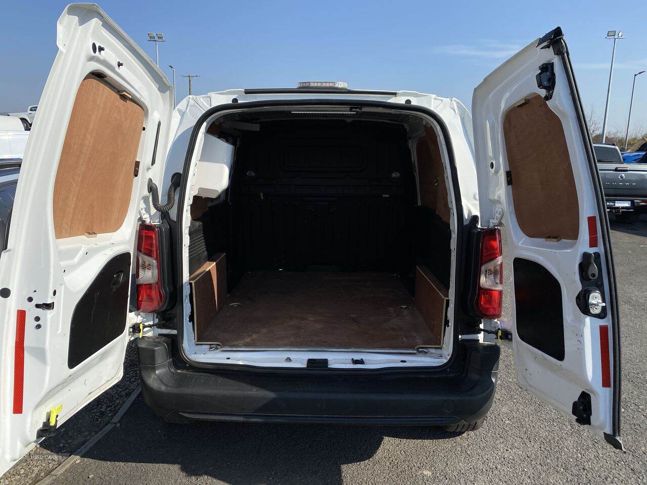 May 2019 Peugeot Partner 1000 1.6 BlueHDi 100 Grip Van
