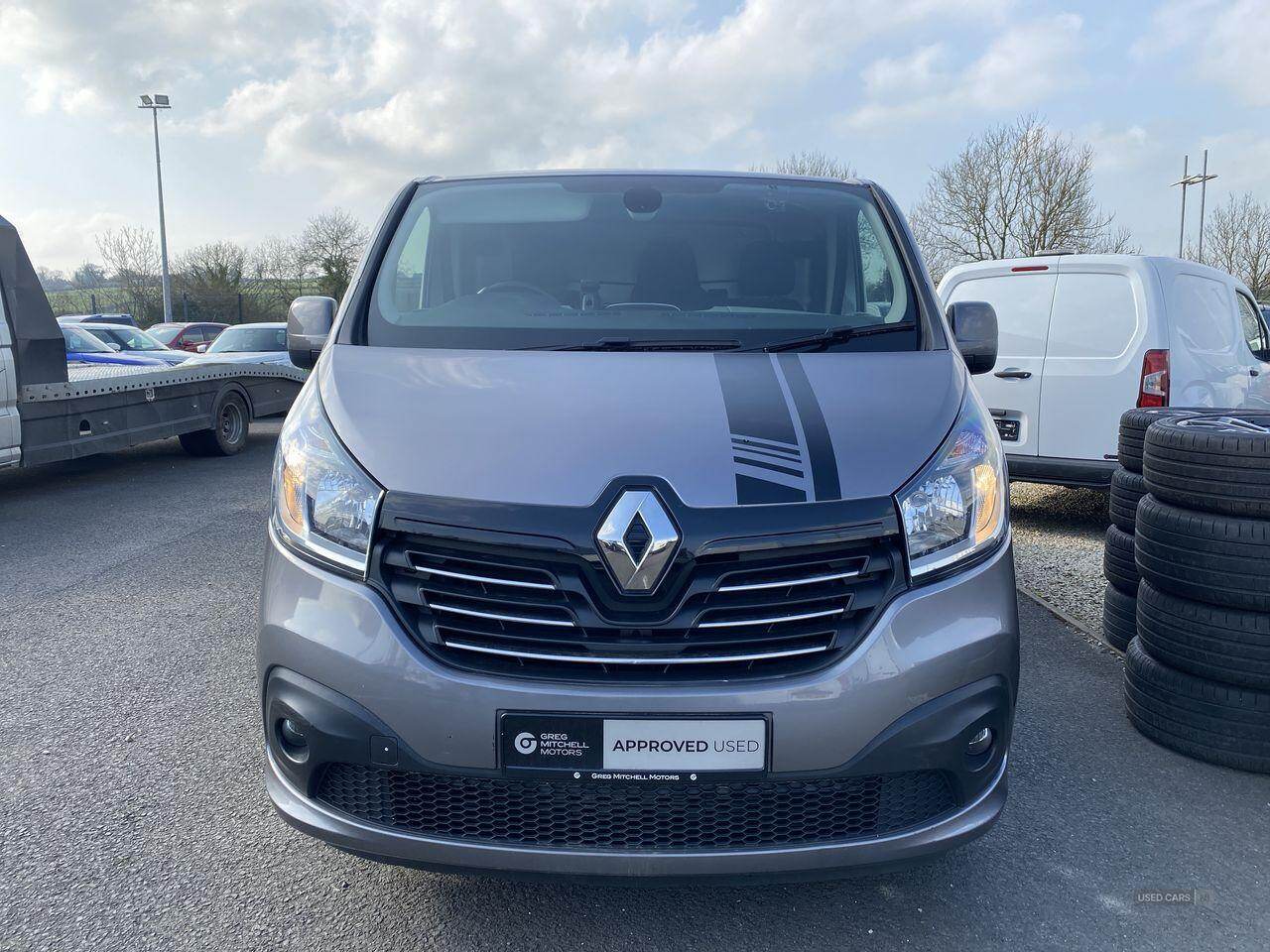 Jan 2019 Renault Trafic SL27 ENERGY dCi 125 Premier Edition Van