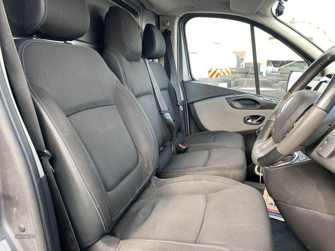 Jan 2019 Renault Trafic SL27 ENERGY dCi 125 Premier Edition Van