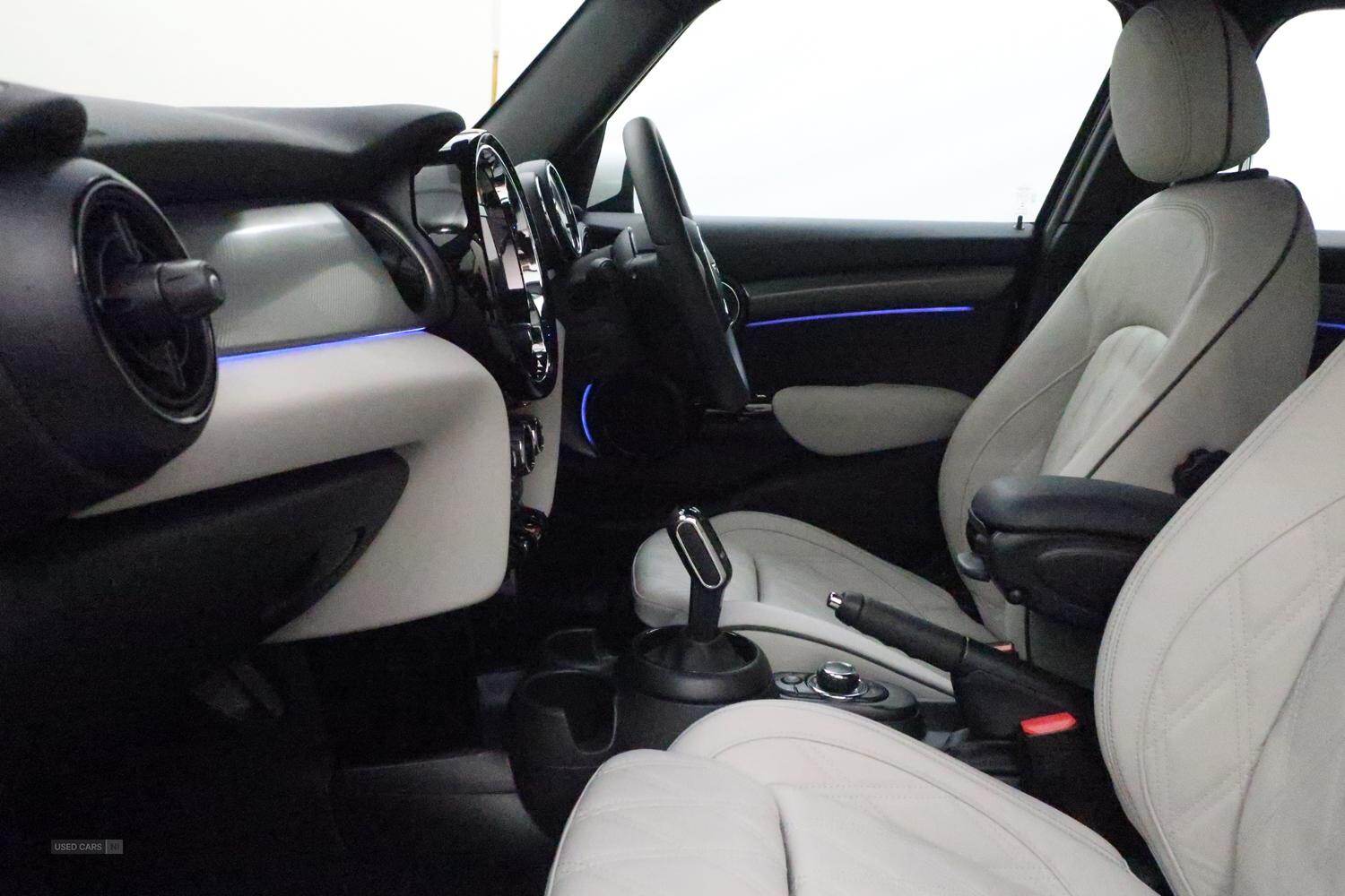 Jan 2023 MINI HATCHBACK 1.5 Cooper Exclusive 5dr Auto