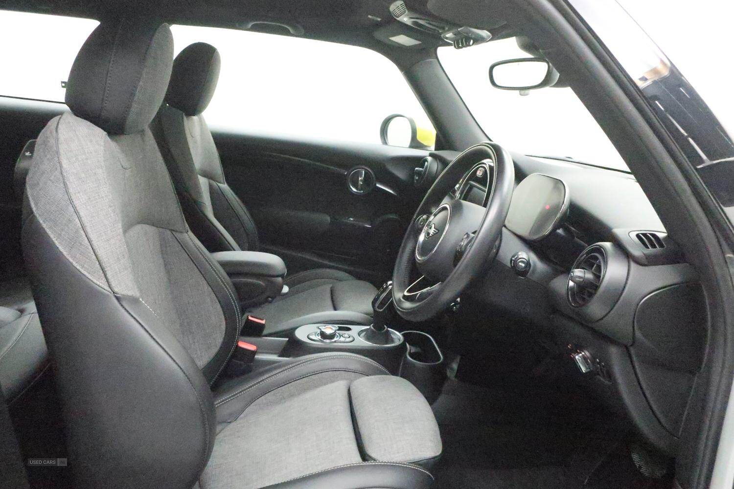 Mar 2021 MINI HATCHBACK 135kW Cooper S Level 2 33kWh 3dr Auto