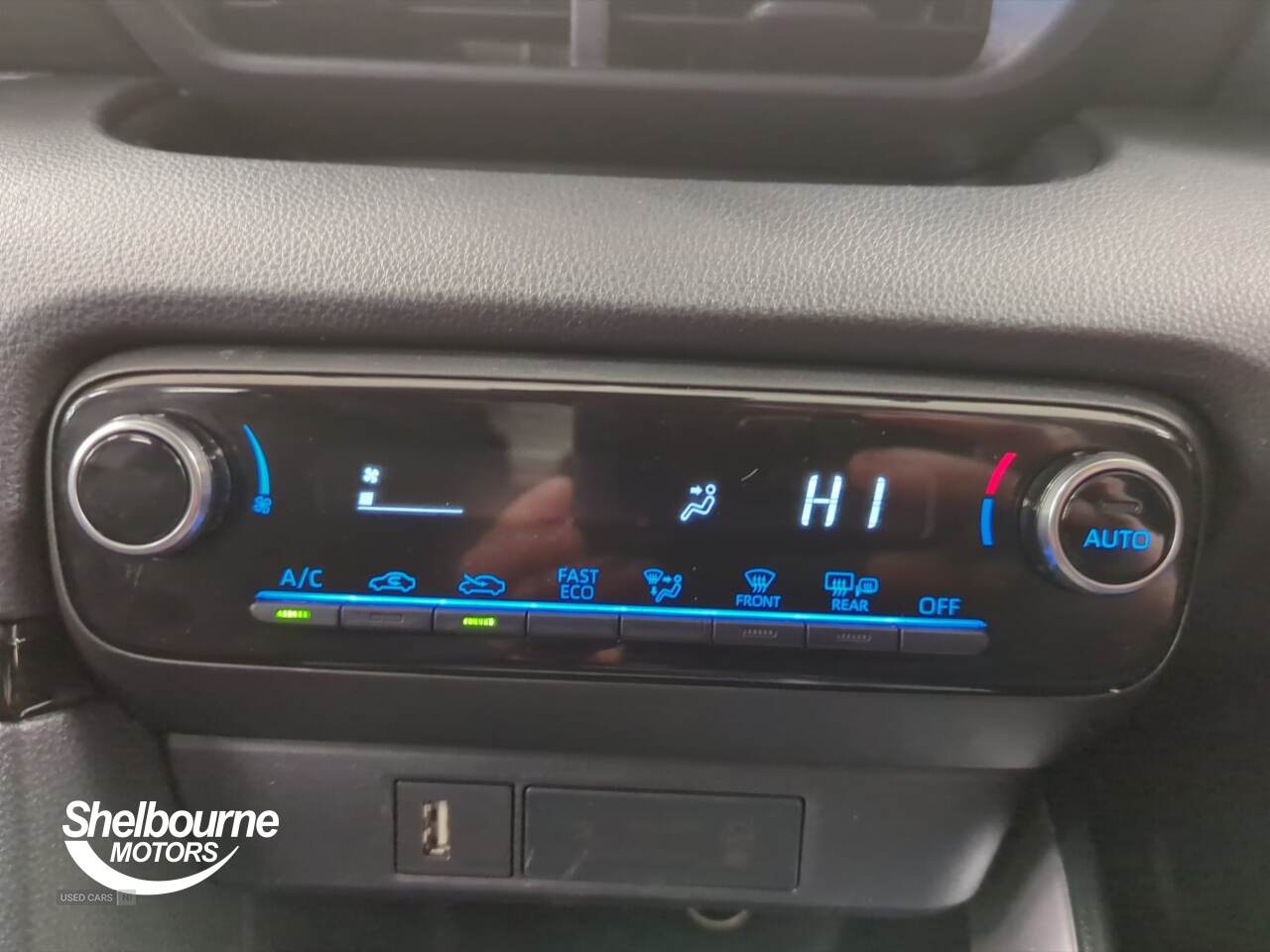 Jul 2023 Toyota Yaris 1.5 Hybrid Design 5dr CVT