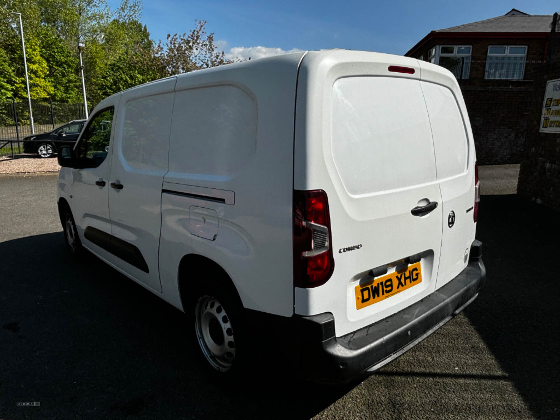 Jul 2019 Vauxhall Combo 2300 1.5 Turbo D 100ps H1 Edition Van