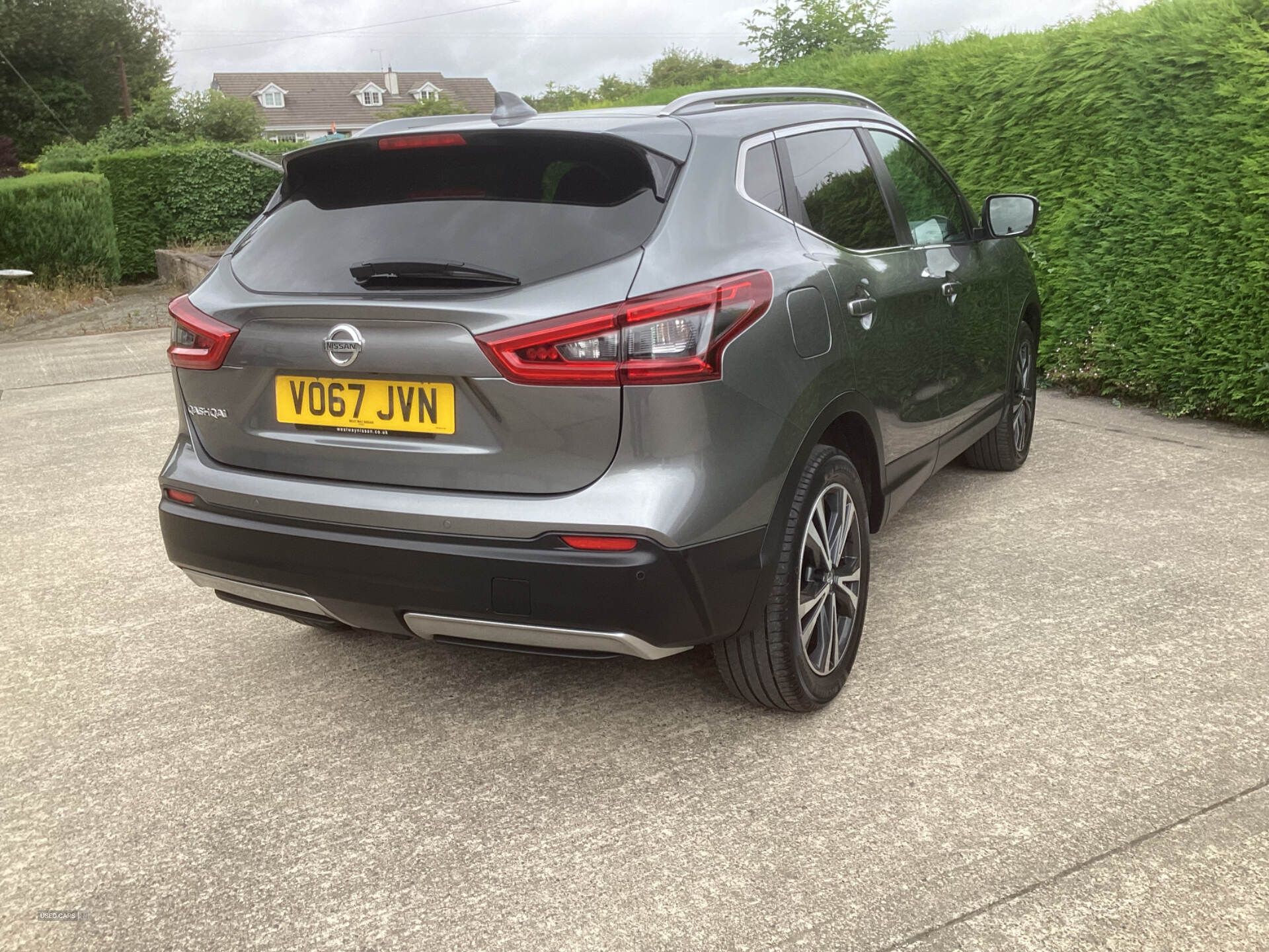 Nissan Qashqai DIESEL HATCHBACK in Down