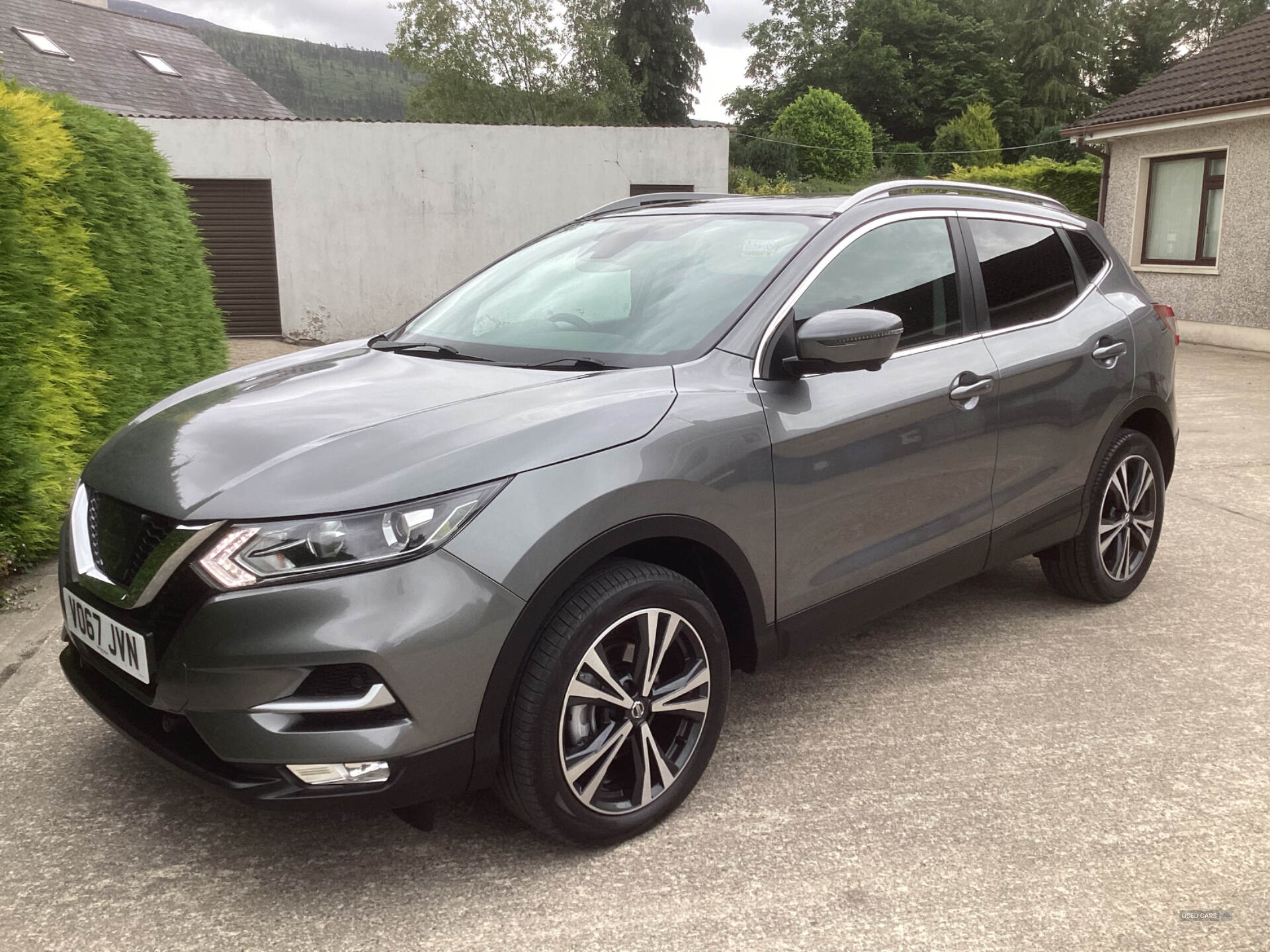 Nissan Qashqai DIESEL HATCHBACK in Down