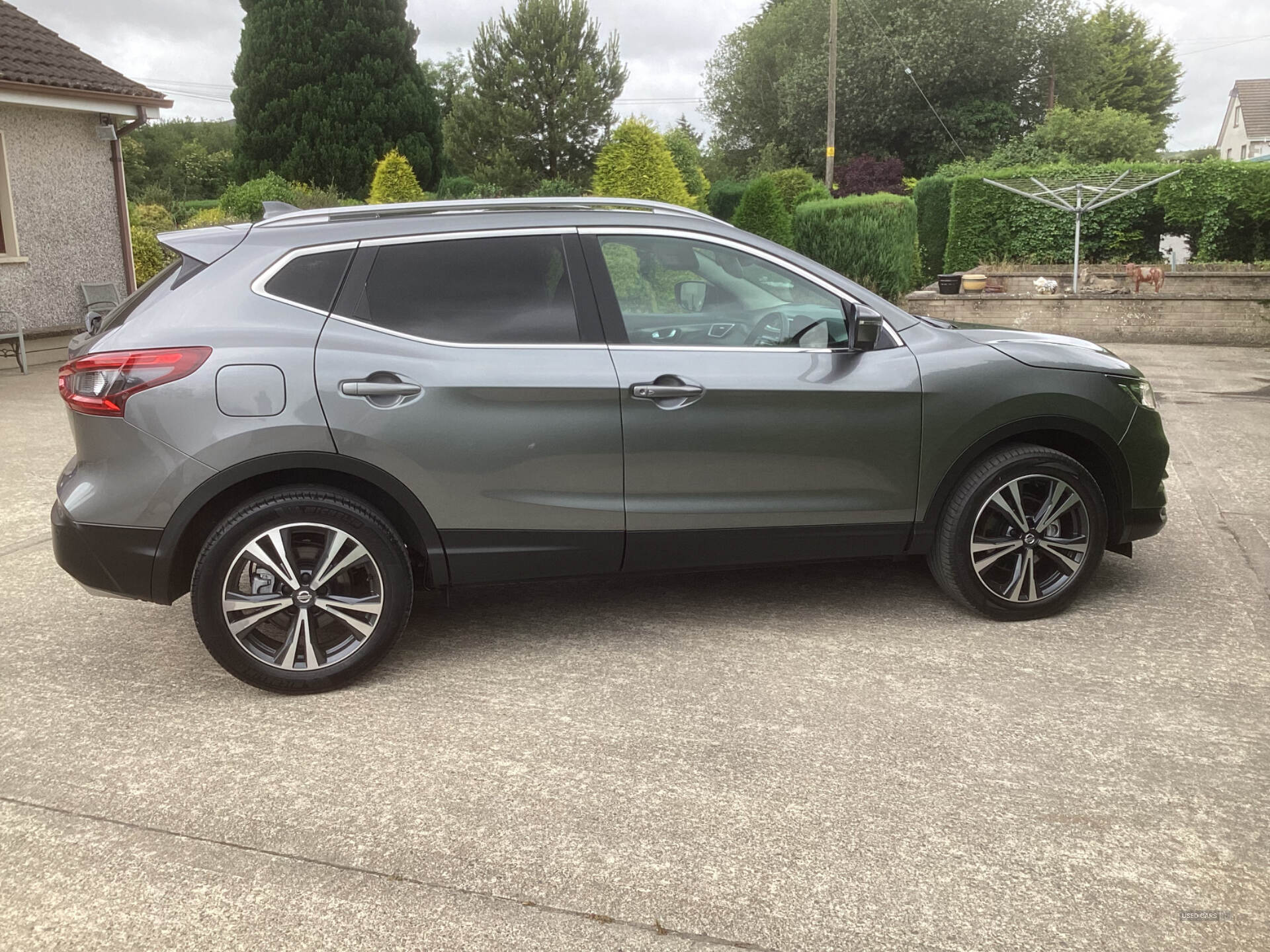 Nissan Qashqai DIESEL HATCHBACK in Down