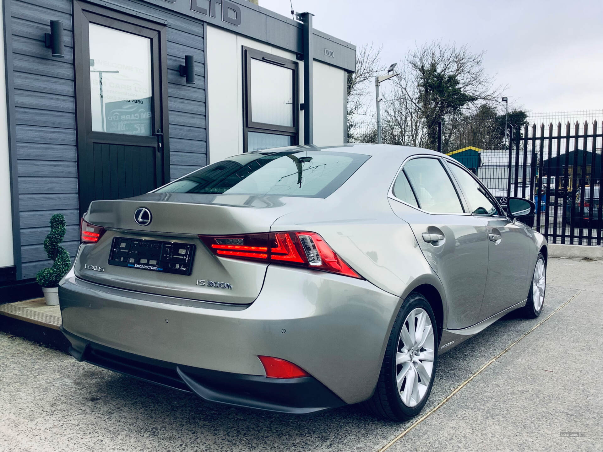 Lexus IS-Series SALOON in Down