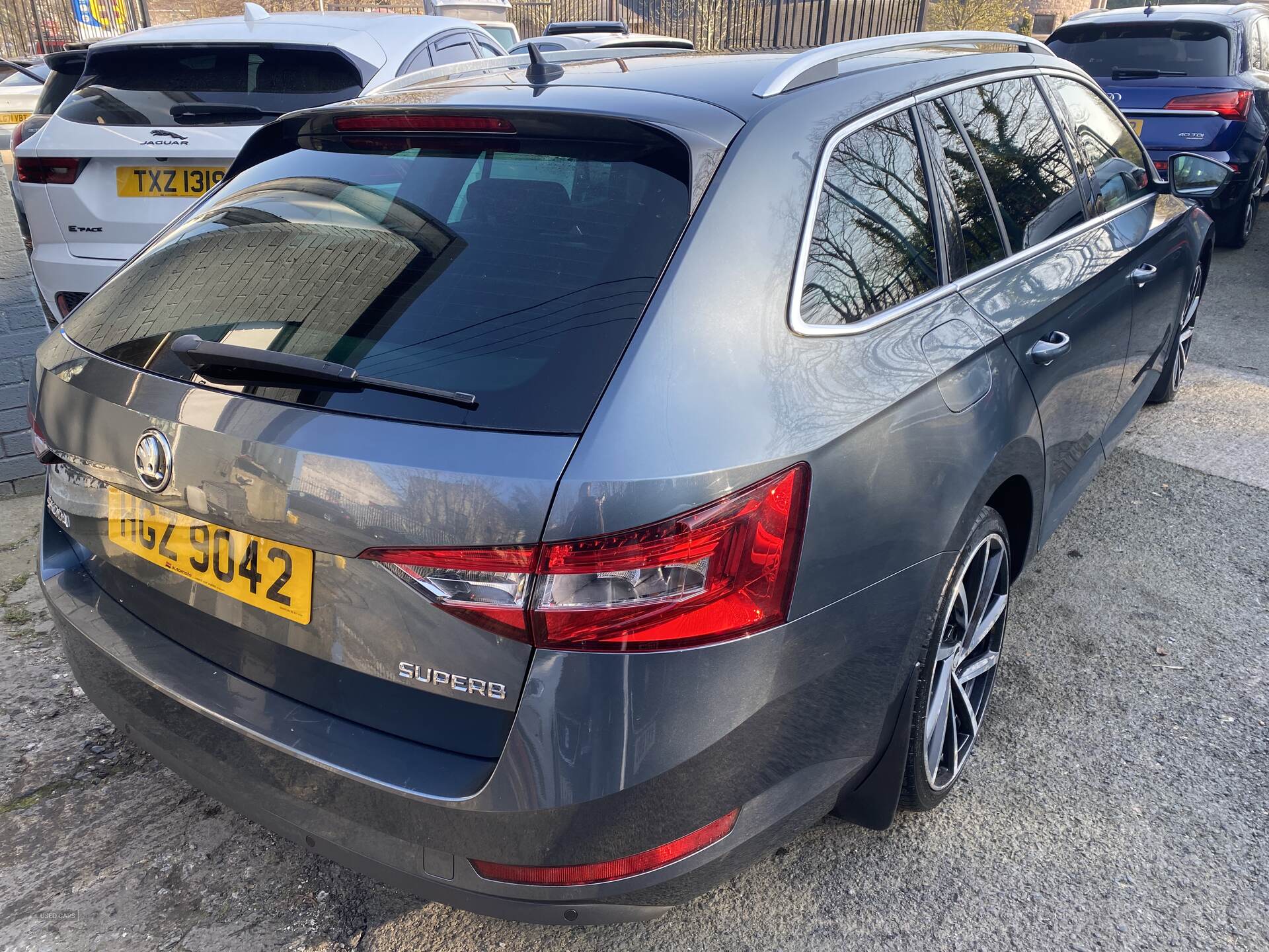 Nov 2017 Skoda Superb 2.0 TDI CR SE Technology 5dr