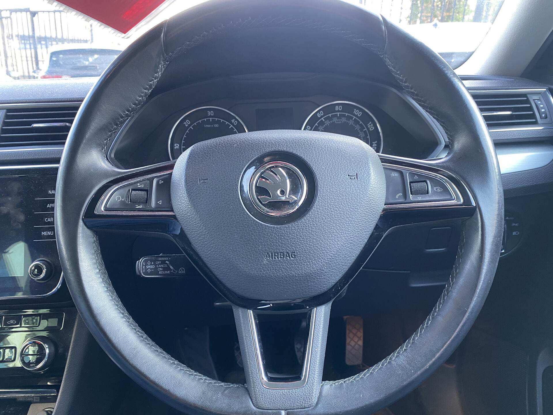 Nov 2017 Skoda Superb 2.0 TDI CR SE Technology 5dr