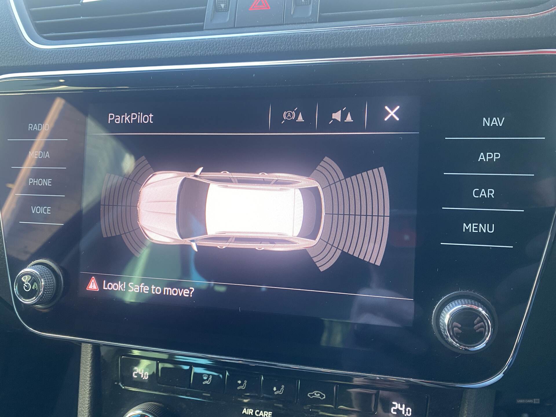 Nov 2017 Skoda Superb 2.0 TDI CR SE Technology 5dr
