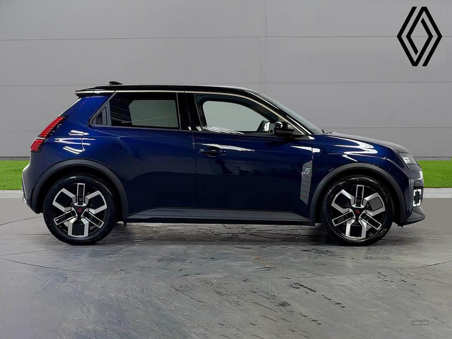 Feb 2025 Renault 5 110Kw Techno Comfort Range 52 Kwh 5Dr Auto