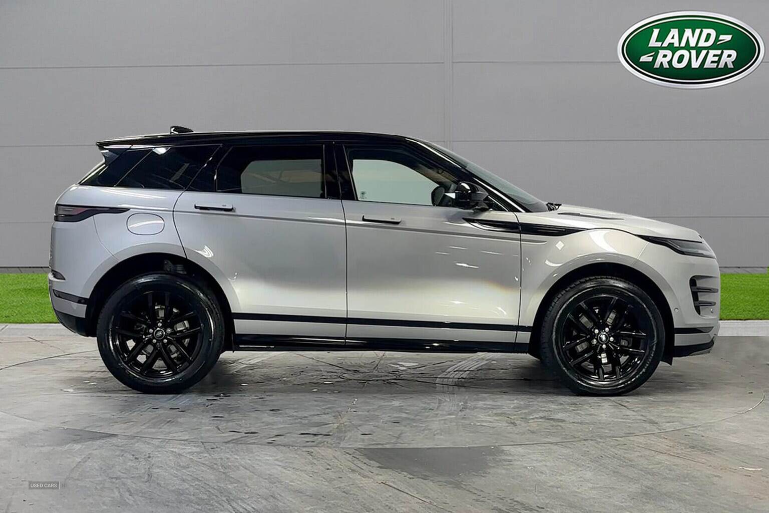 Jan 2025 Land Rover Range Rover Evoque 2.0 D200 Edition 5Dr Auto