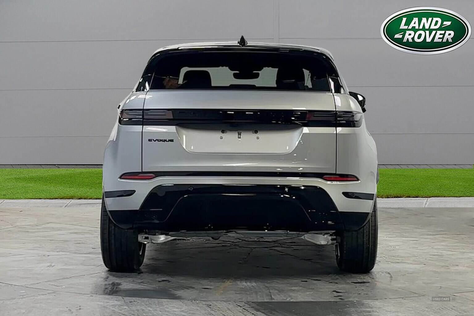 Jan 2025 Land Rover Range Rover Evoque 2.0 D200 Edition 5Dr Auto