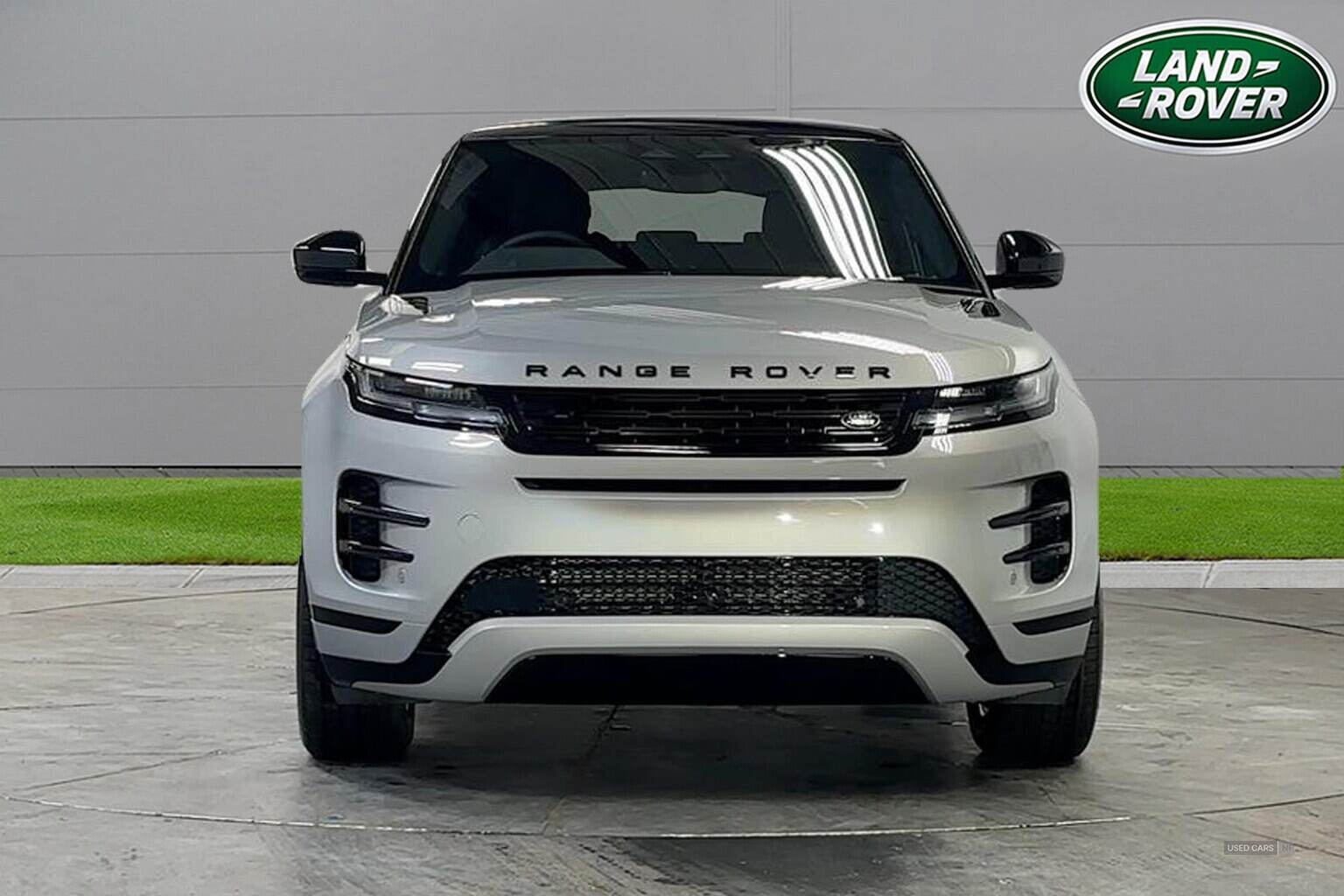 Jan 2025 Land Rover Range Rover Evoque 2.0 D200 Edition 5Dr Auto