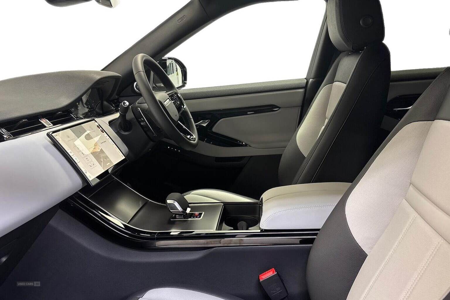 Jan 2025 Land Rover Range Rover Evoque 2.0 D200 Edition 5Dr Auto
