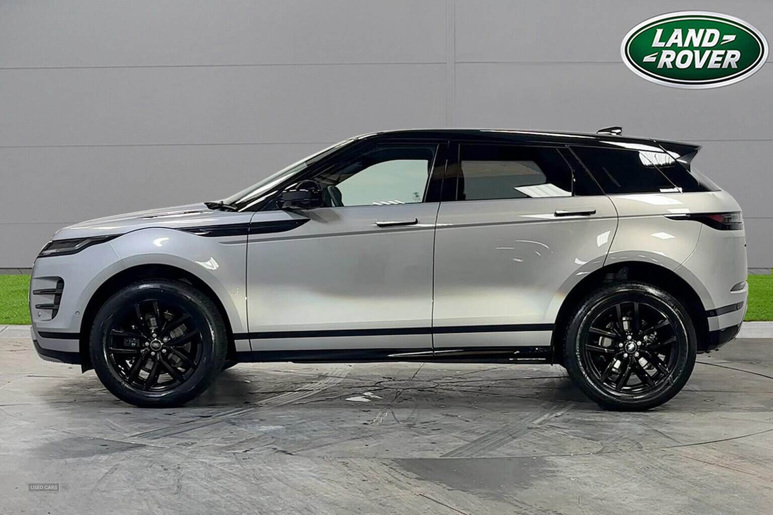 Jan 2025 Land Rover Range Rover Evoque 2.0 D200 Edition 5Dr Auto