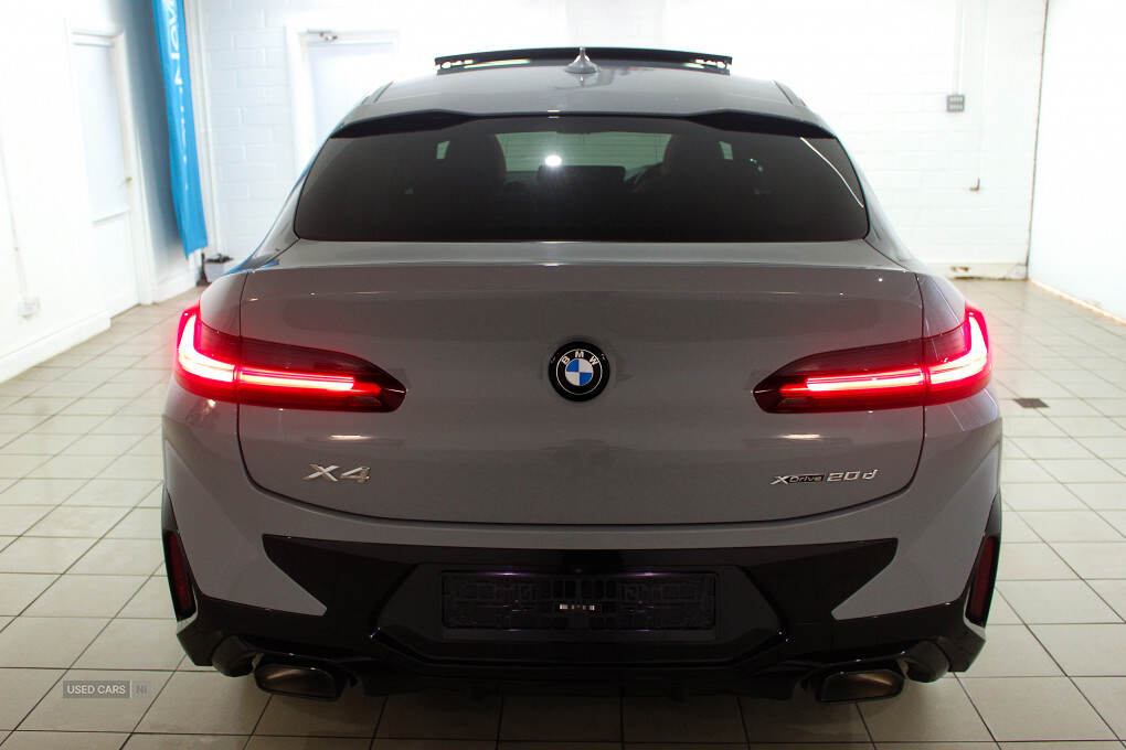 Jul 2022 BMW X4 xDrive20d MHT M Sport 5dr Step Auto