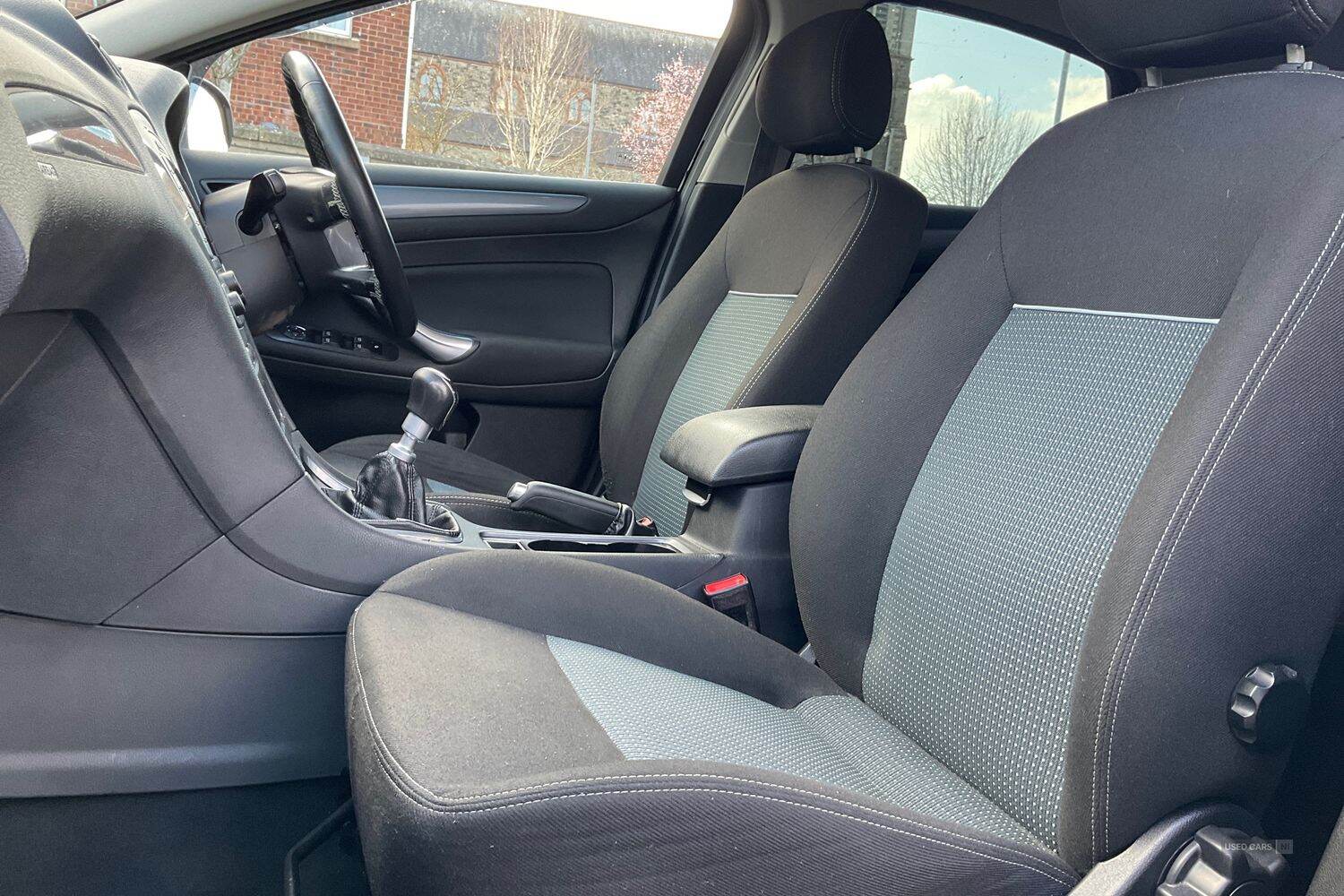 Aug 2014 Ford Mondeo 2.0 TDCi 140 Zetec Business Edition 5dr