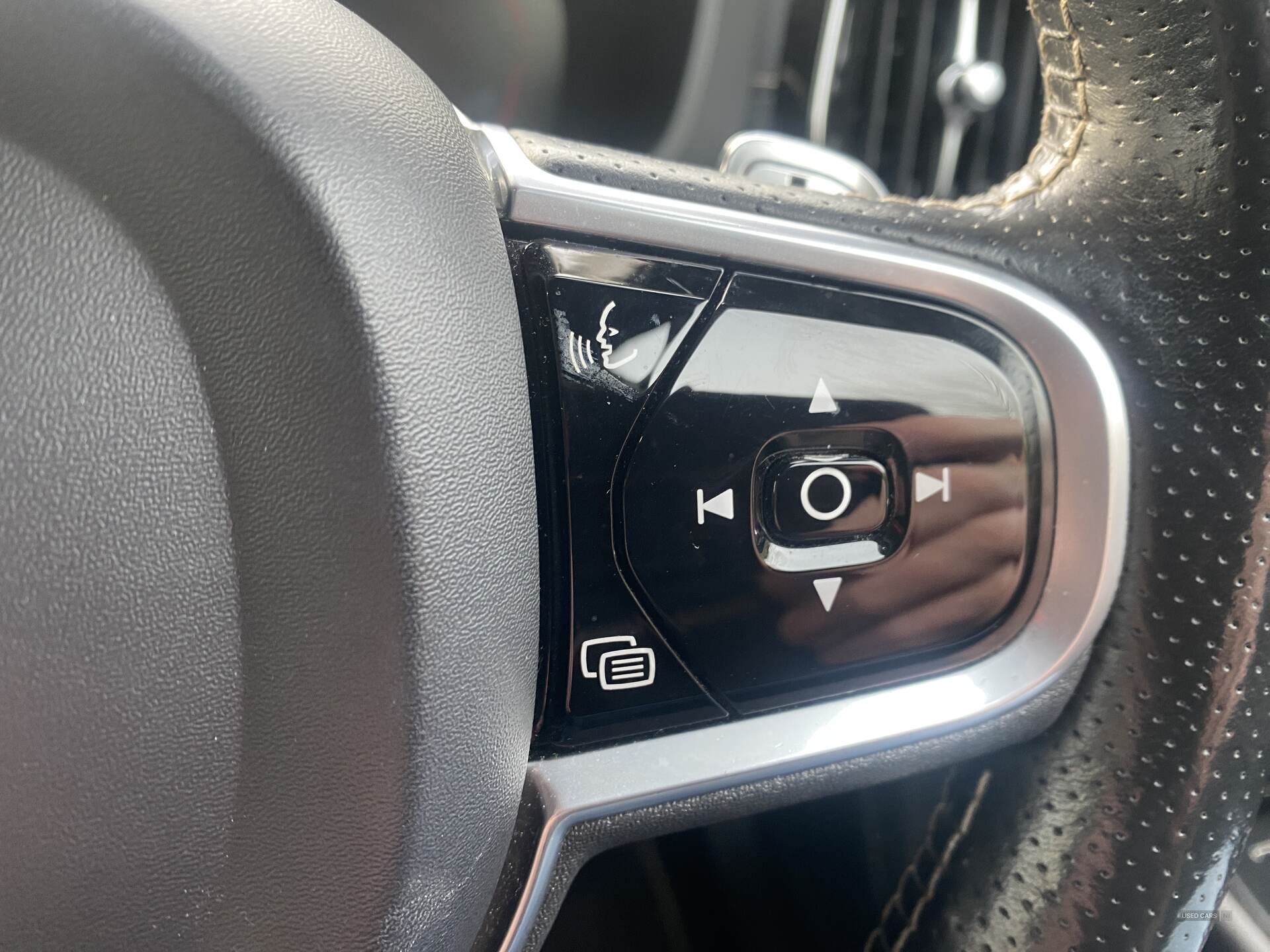 Feb 2018 Volvo XC60 2.0 D4 R DESIGN Pro 5dr AWD Geartronic