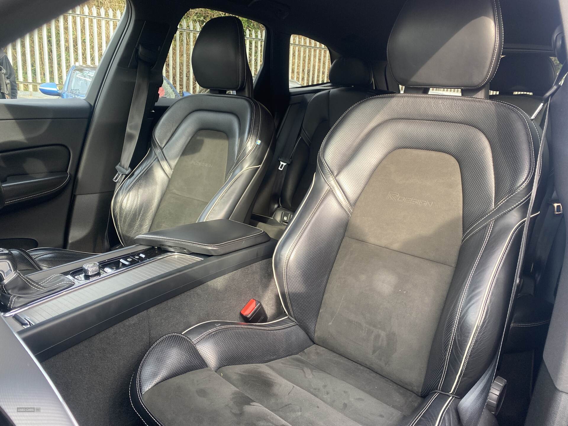 Feb 2018 Volvo XC60 2.0 D4 R DESIGN Pro 5dr AWD Geartronic