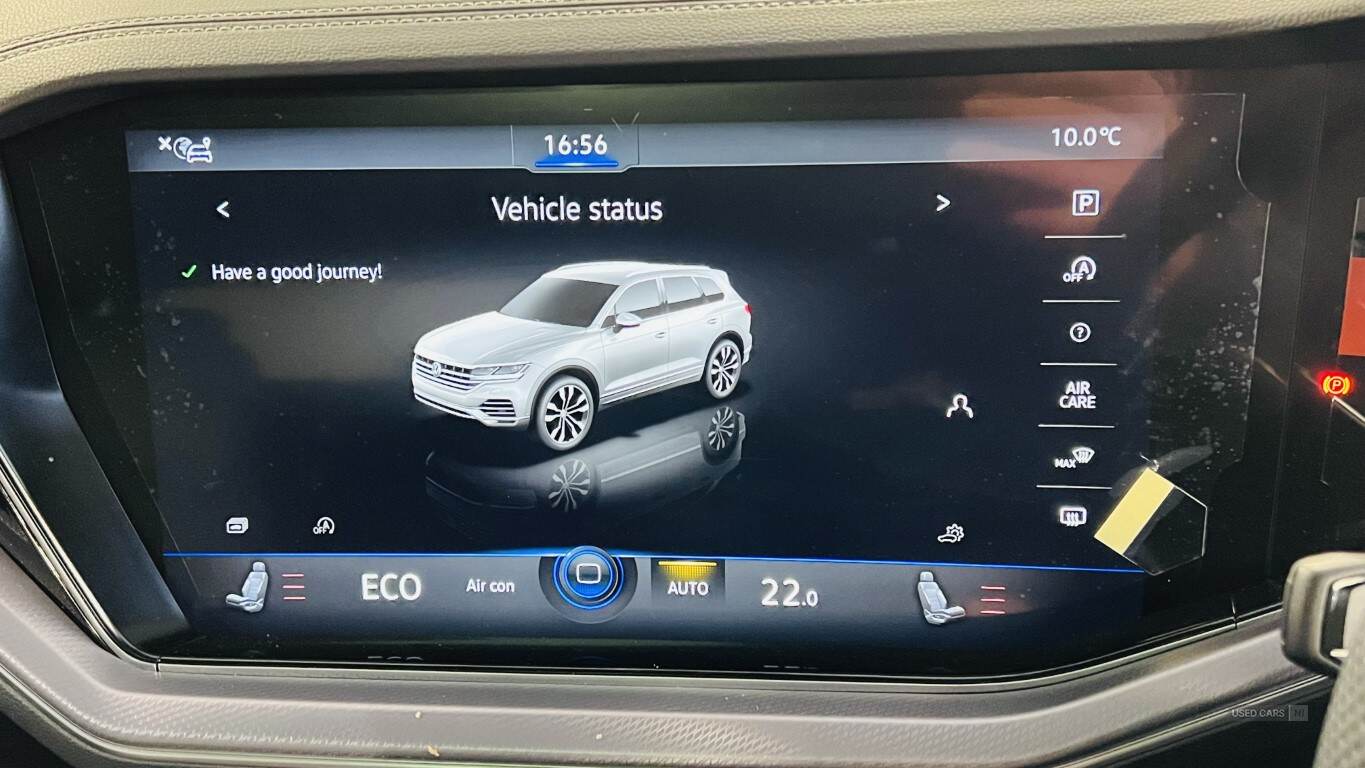2022 Volkswagen Touareg Black Edition