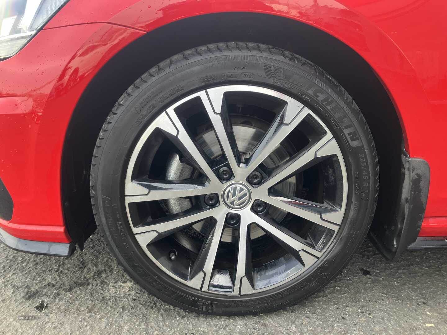 Apr 2017 Volkswagen Golf 2.0 TDI R-Line 5dr