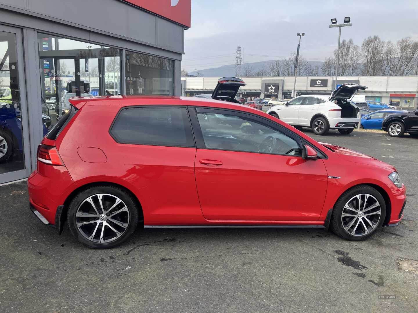 Apr 2017 Volkswagen Golf 2.0 TDI R-Line 5dr
