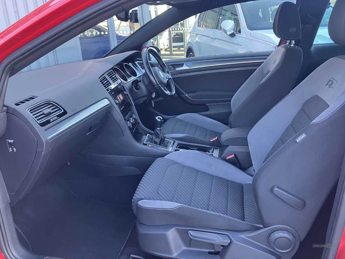 Apr 2017 Volkswagen Golf 2.0 TDI R-Line 5dr