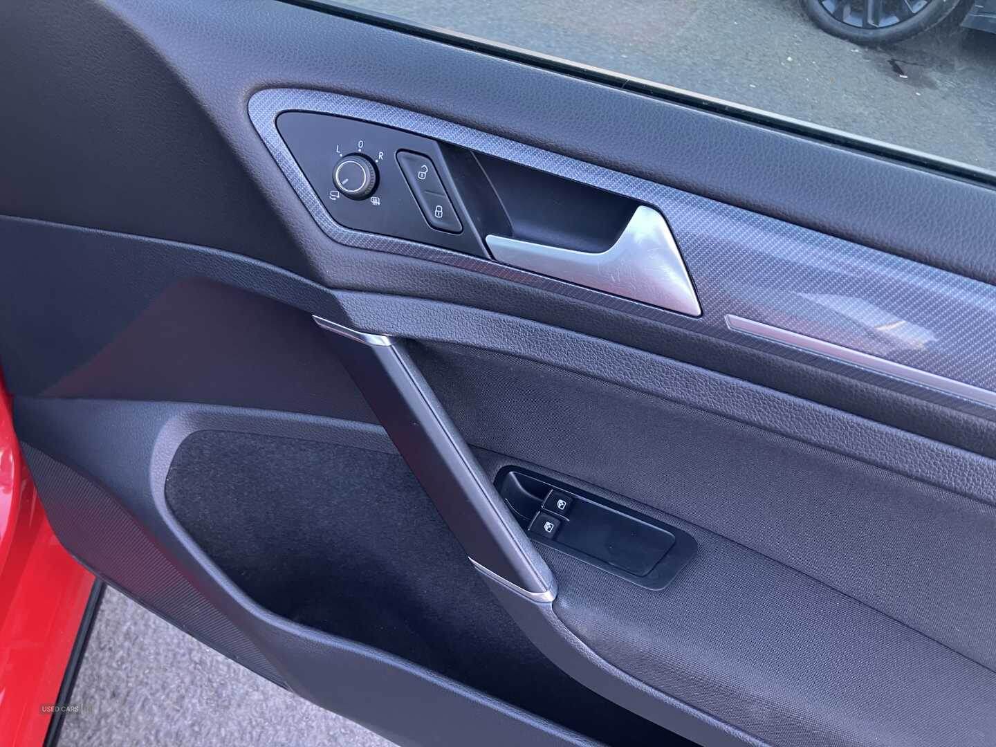 Apr 2017 Volkswagen Golf 2.0 TDI R-Line 5dr