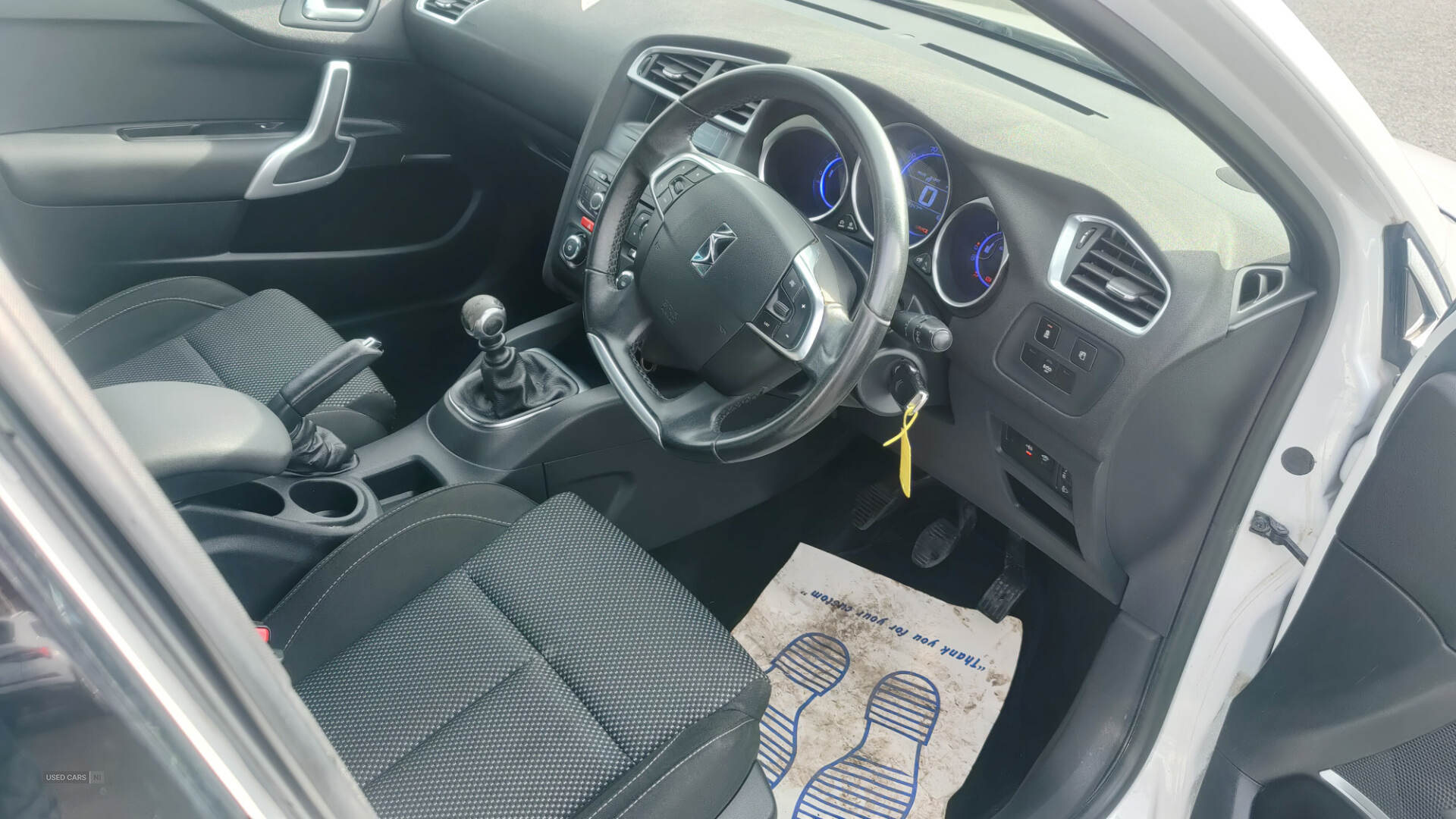 Apr 2014 Citroen DS4 1.6 e-HDi 115 Airdream DSign 5dr