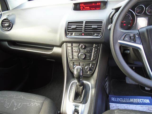 Apr 2015 Vauxhall Meriva 1.4T 16V Exclusiv 5dr Auto