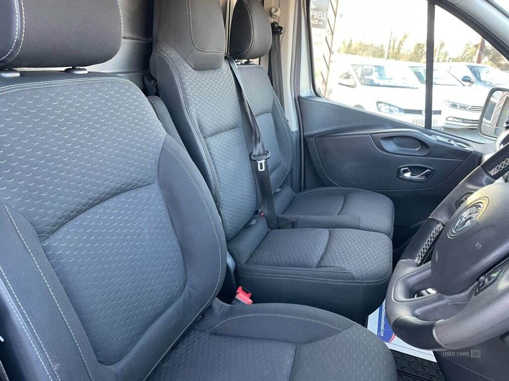 May 2018 Vauxhall Vivaro 2700 1.6CDTi BiTurbo 125PS H1 Ltd Edition Nav Van