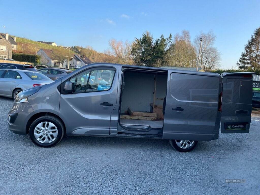 May 2018 Vauxhall Vivaro 2700 1.6CDTi BiTurbo 125PS H1 Ltd Edition Nav Van