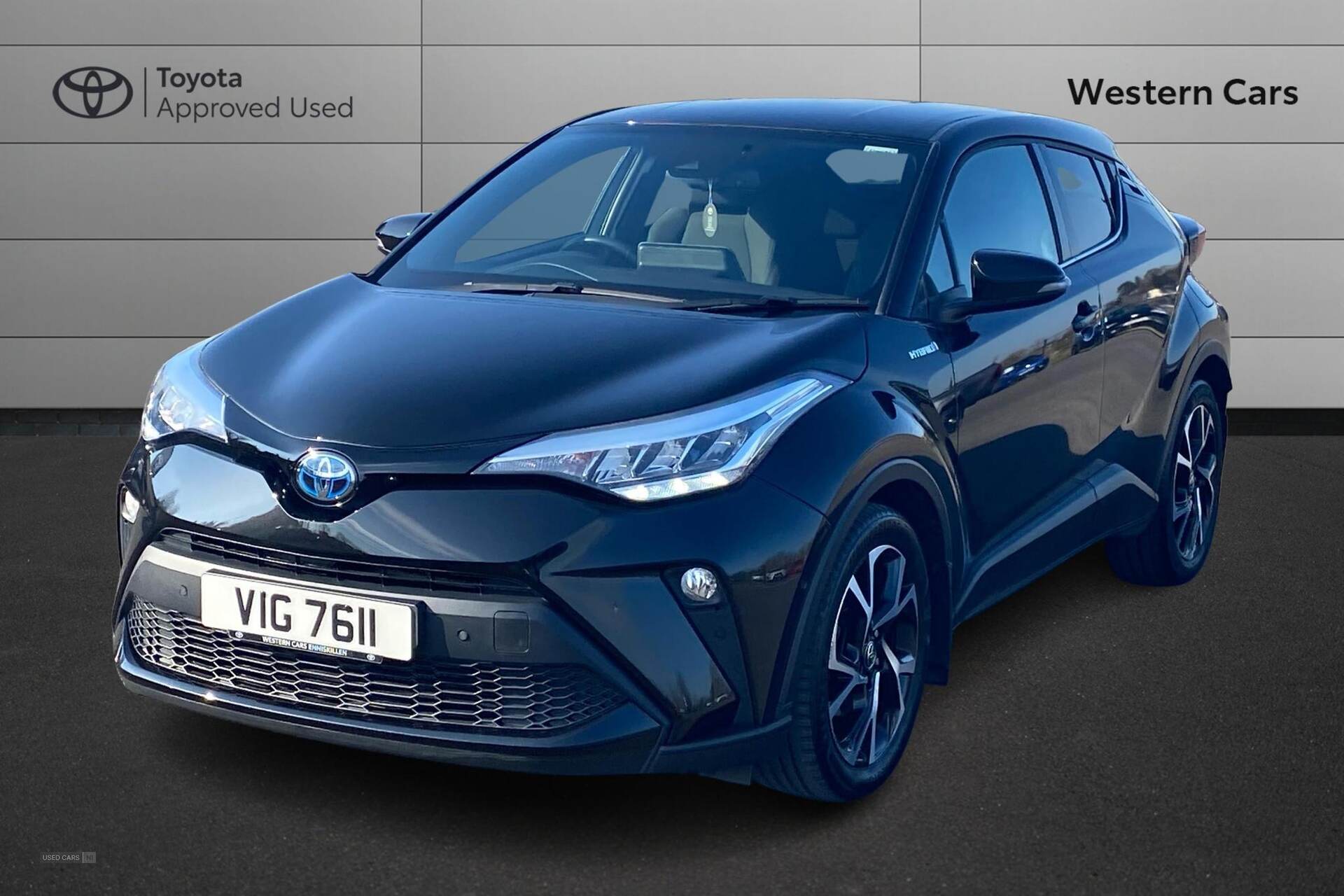 Oct 2021 Toyota C-HR 2.0 Hybrid Design 5dr CVT