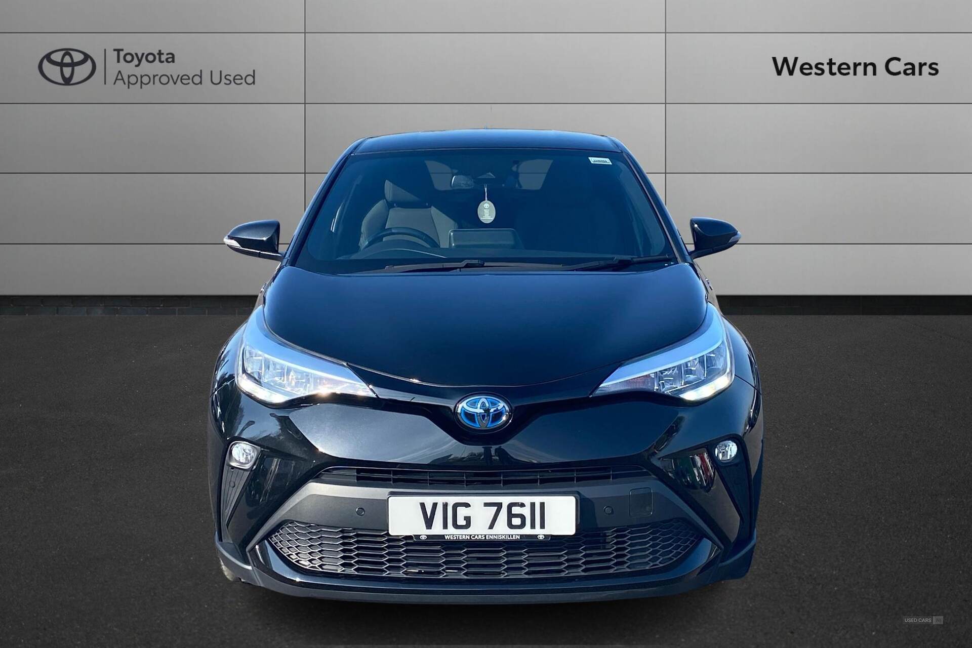 Oct 2021 Toyota C-HR 2.0 Hybrid Design 5dr CVT
