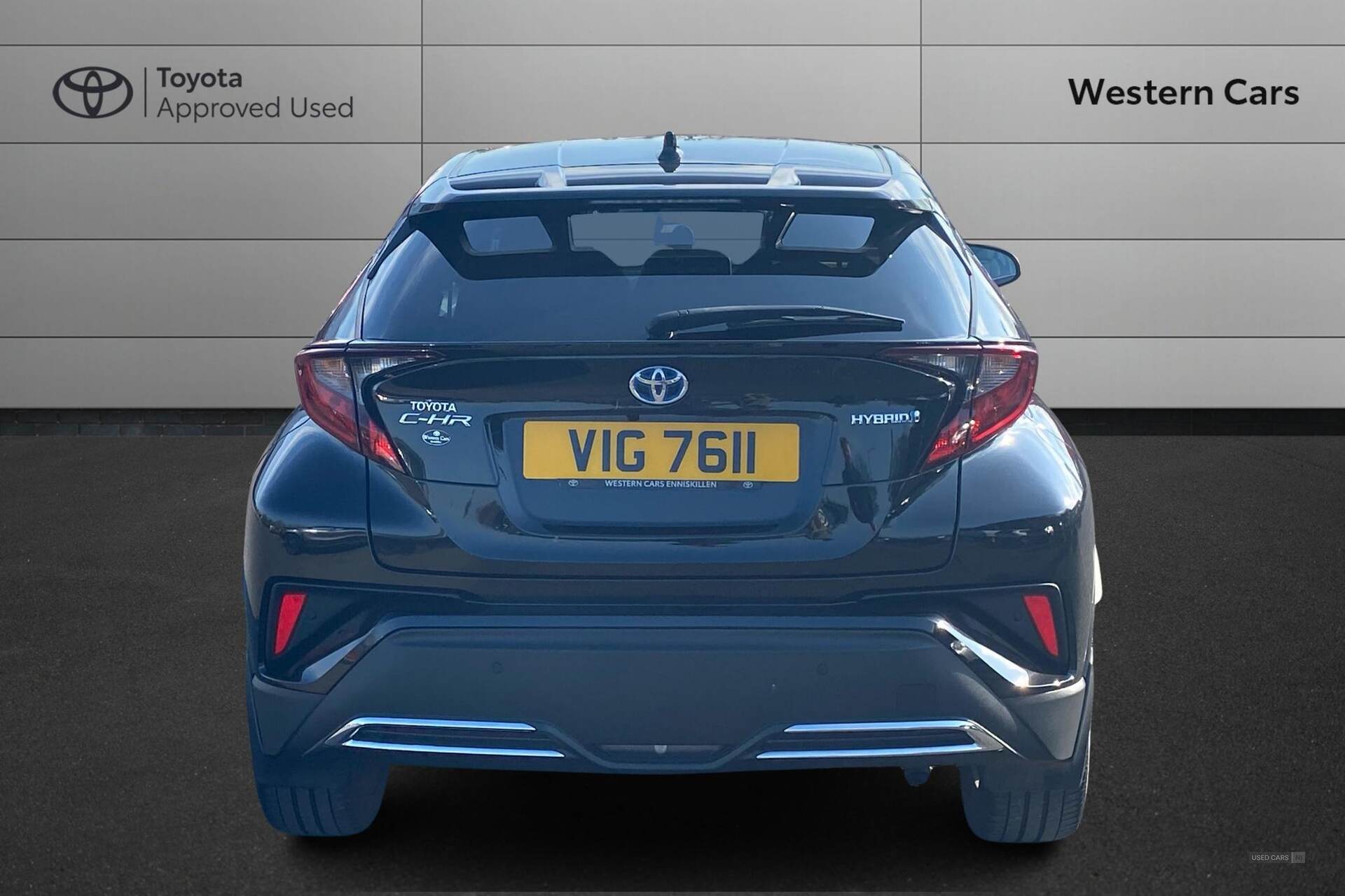 Oct 2021 Toyota C-HR 2.0 Hybrid Design 5dr CVT