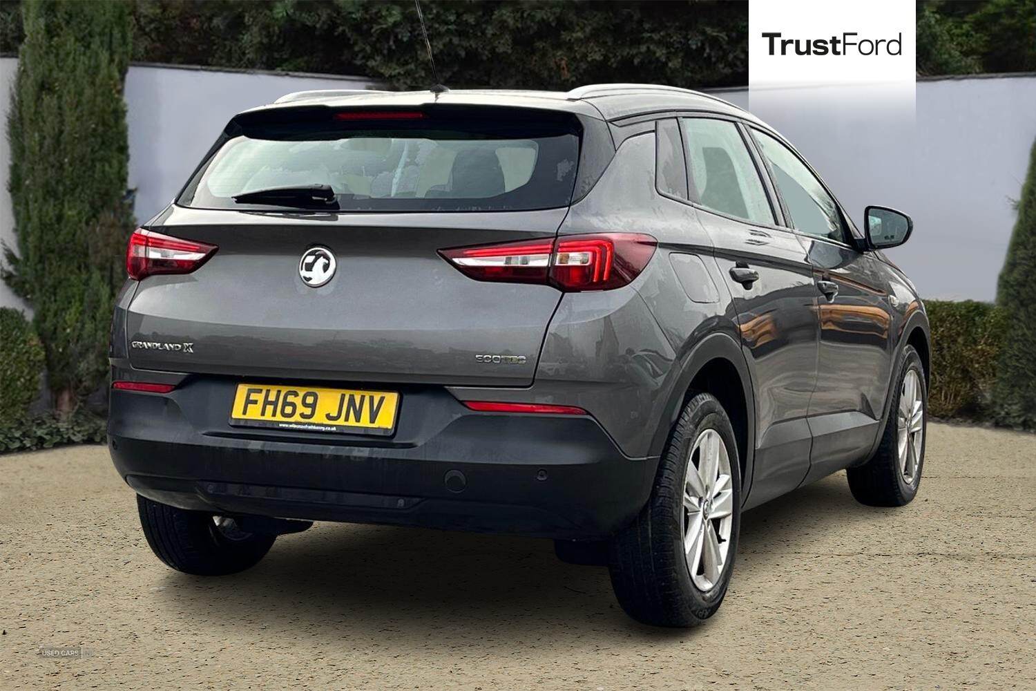 Dec 2019 Vauxhall Grandland X 1.5 Turbo D SE 5dr