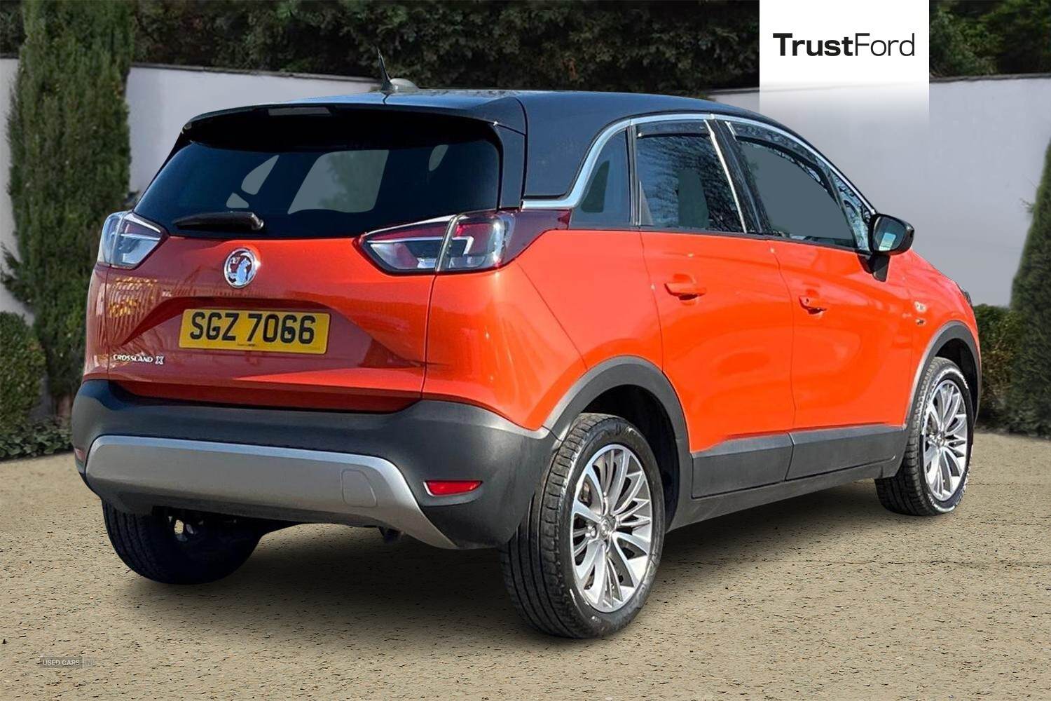 Oct 2020 Vauxhall Crossland X 1.2T [110] Griffin 5dr [6 Spd] [Start Stop]