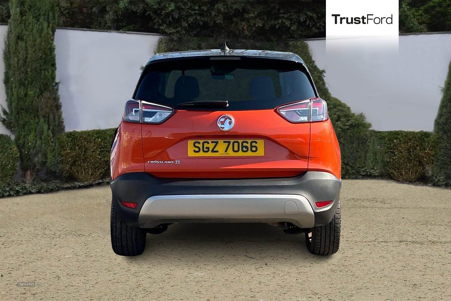 Oct 2020 Vauxhall Crossland X 1.2T [110] Griffin 5dr [6 Spd] [Start Stop]