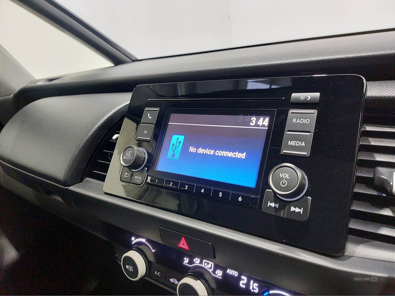 Mar 2023 Honda Jazz 1.5 i-MMD Hybrid SE 5dr eCVT