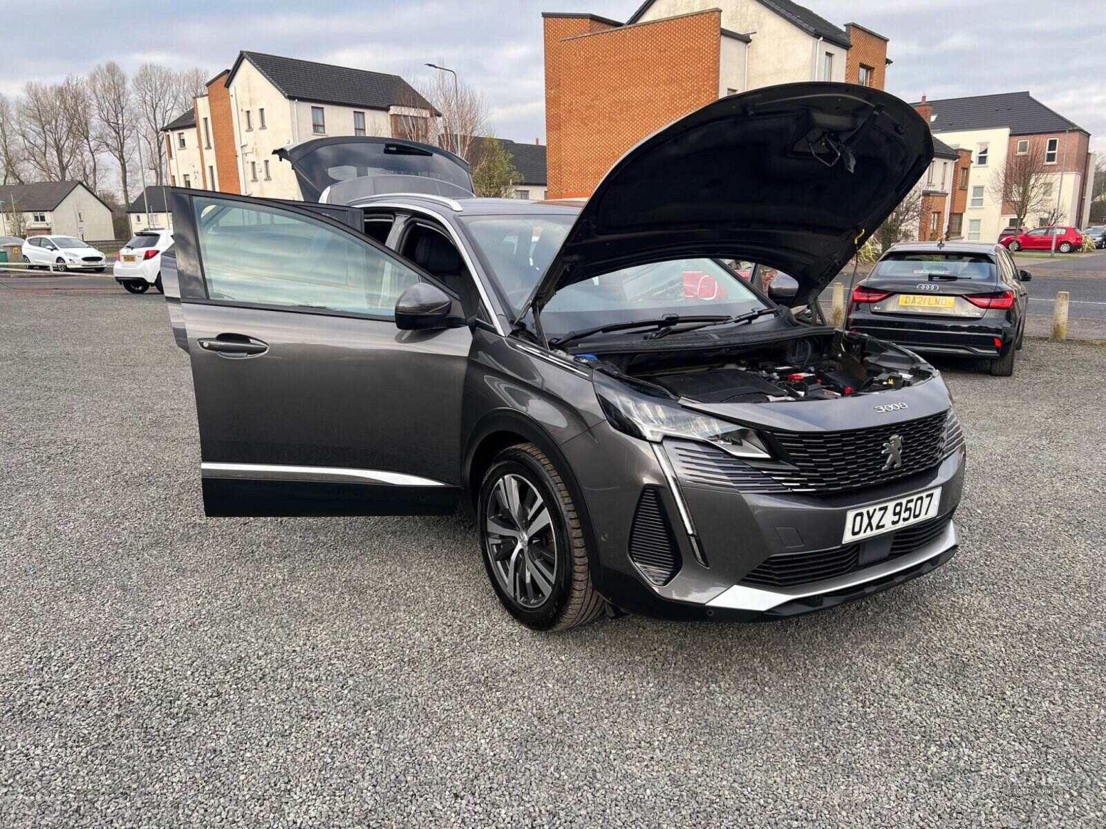Apr 2021 Peugeot 3008 1.2 PureTech Allure Premium 5dr