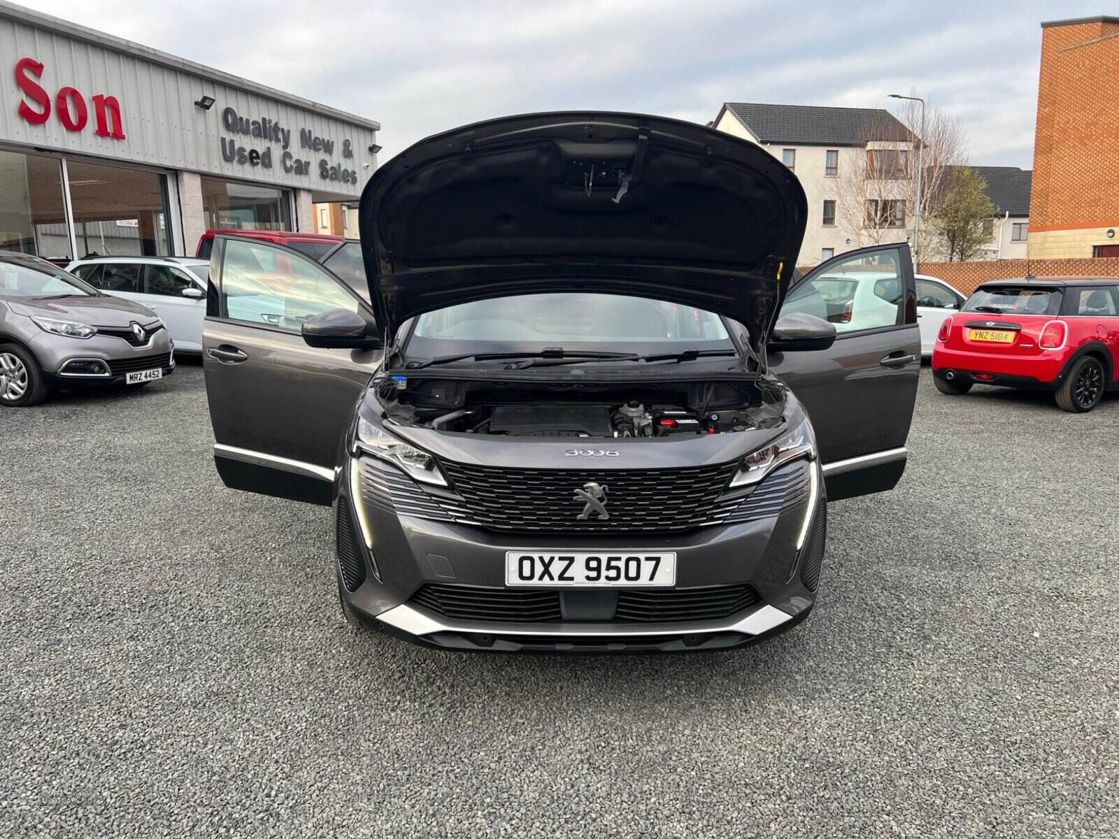 Apr 2021 Peugeot 3008 1.2 PureTech Allure Premium 5dr