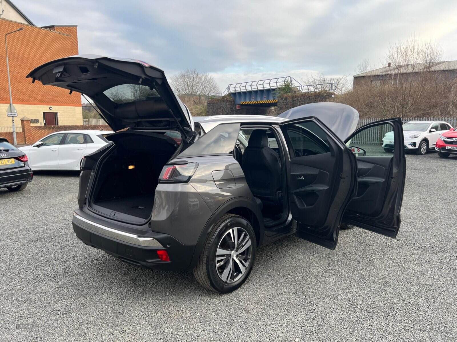 Apr 2021 Peugeot 3008 1.2 PureTech Allure Premium 5dr