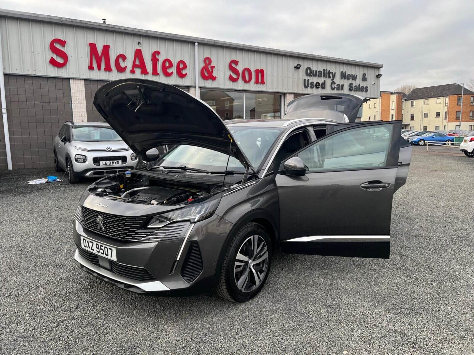 Apr 2021 Peugeot 3008 1.2 PureTech Allure Premium 5dr
